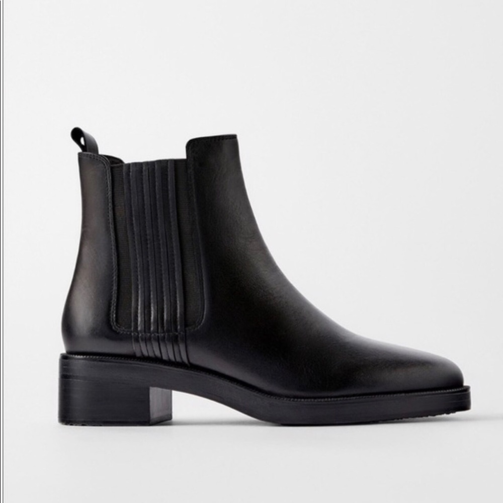 ✨ Moving sale 🚗-Zara Black Ankle Boots